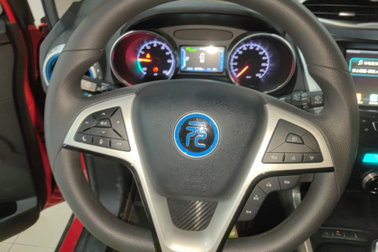 BYD Yuan New Energy 2019 car image #11