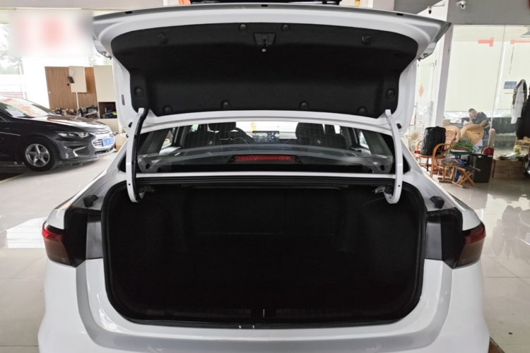 GEELY Emgrand 2026 car image #21