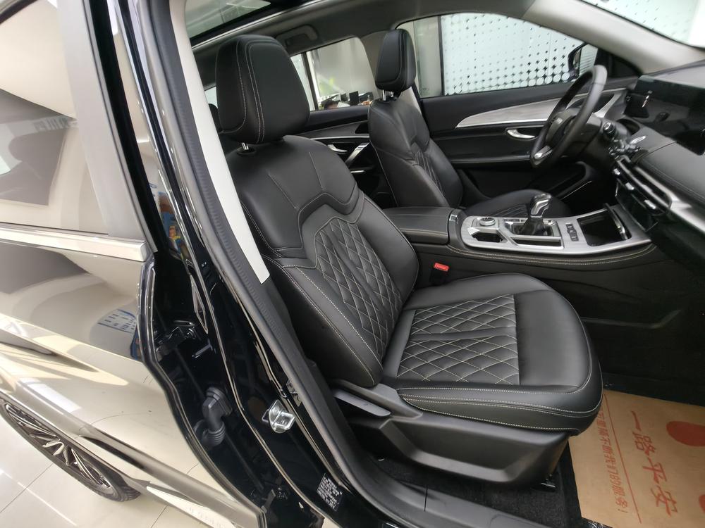 Jetour X70 PLUS 2023 car image #15