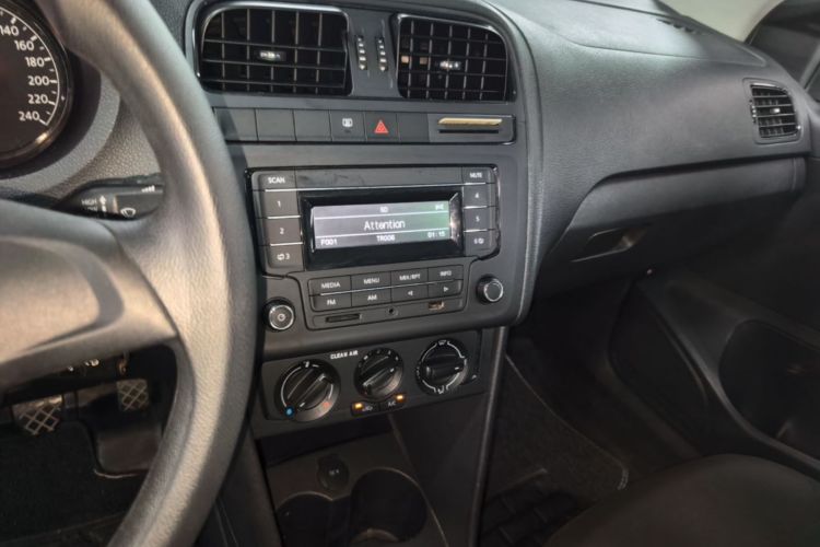 Volkswagen Polo 2017 #13 Volkswagen Polo 2017 car image #13
