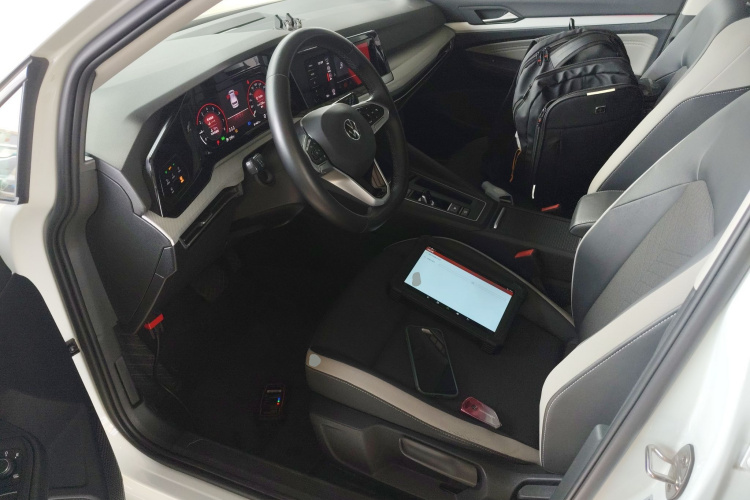 Volkswagen Golf 2022 imagen de coche #12