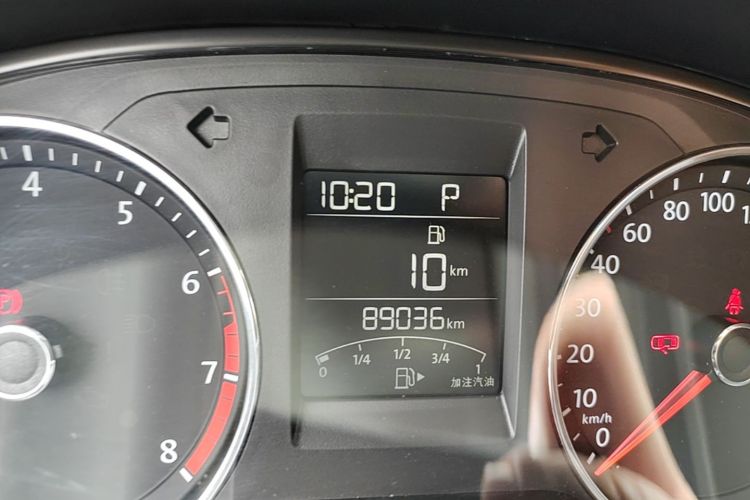 Volkswagen Polo 2019 car image #12