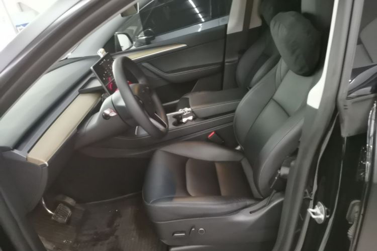 Tesla Model Y 2023 #15 Tesla Model Y 2023 car image #15