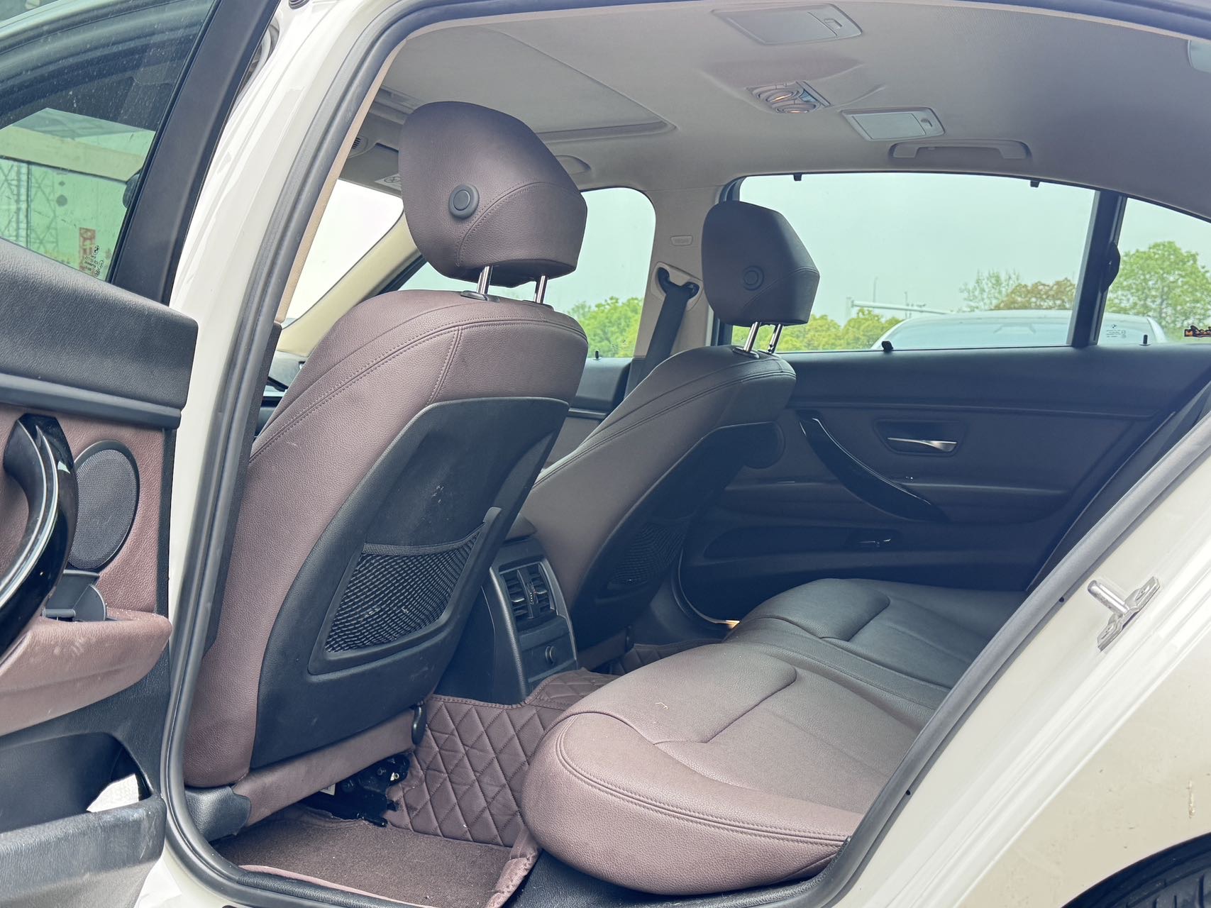 BMW 3 Series 2019 car image #6