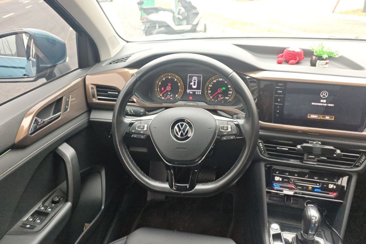 Volkswagen Tharu 2021 #11 Volkswagen Tharu 2021 car image #11