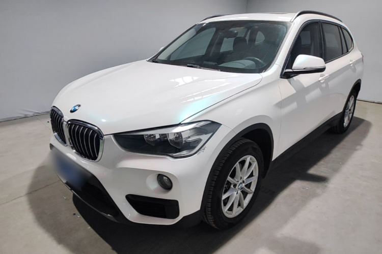 BMW X1 2019 #2 BMW X1 2019 car image #2