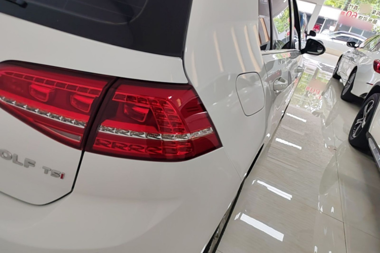 Volkswagen Golf 2016 car image #8