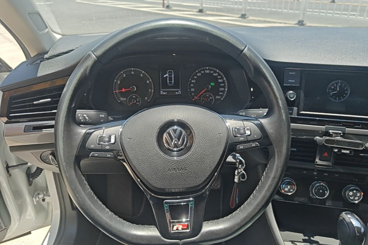 Volkswagen Bora 2019 car image #11
