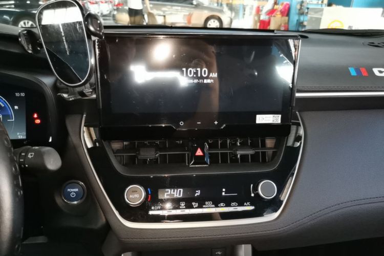 Toyota Corolla Cross 2023 immagine di auto #13