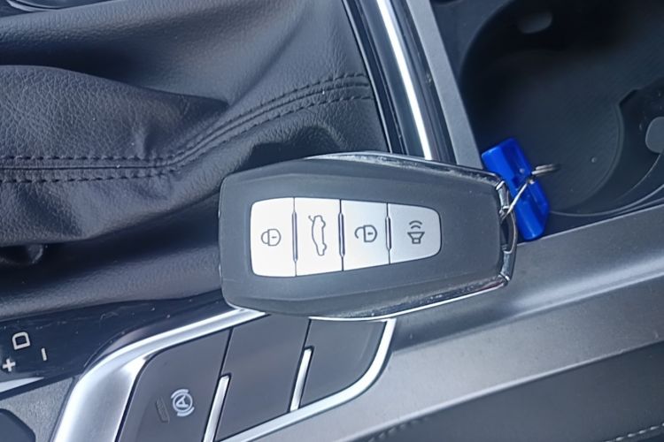GEELY Emgrand 2021 #9 GEELY Emgrand 2021 car image #9