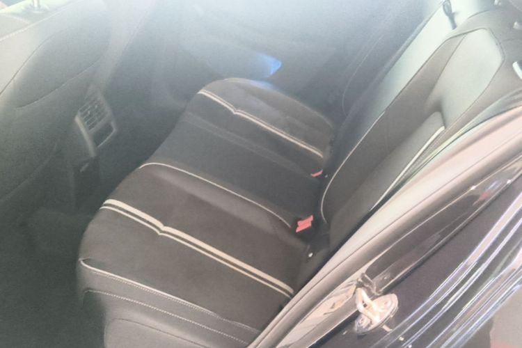 Volkswagen Golf 2021 car image #17