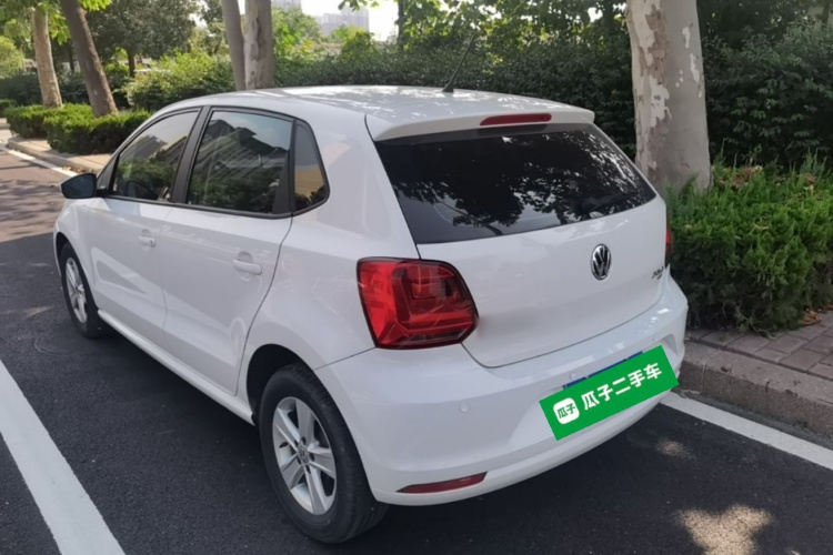Volkswagen Polo 2018 car image #5