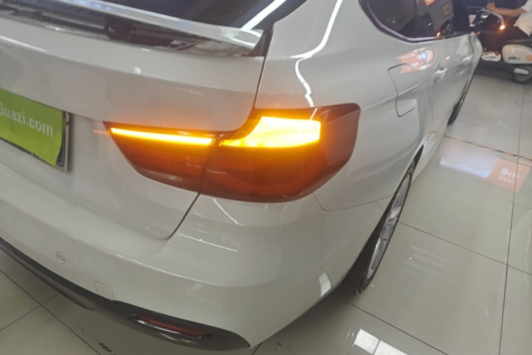 BMW 3 Series GT 2020 car image #8