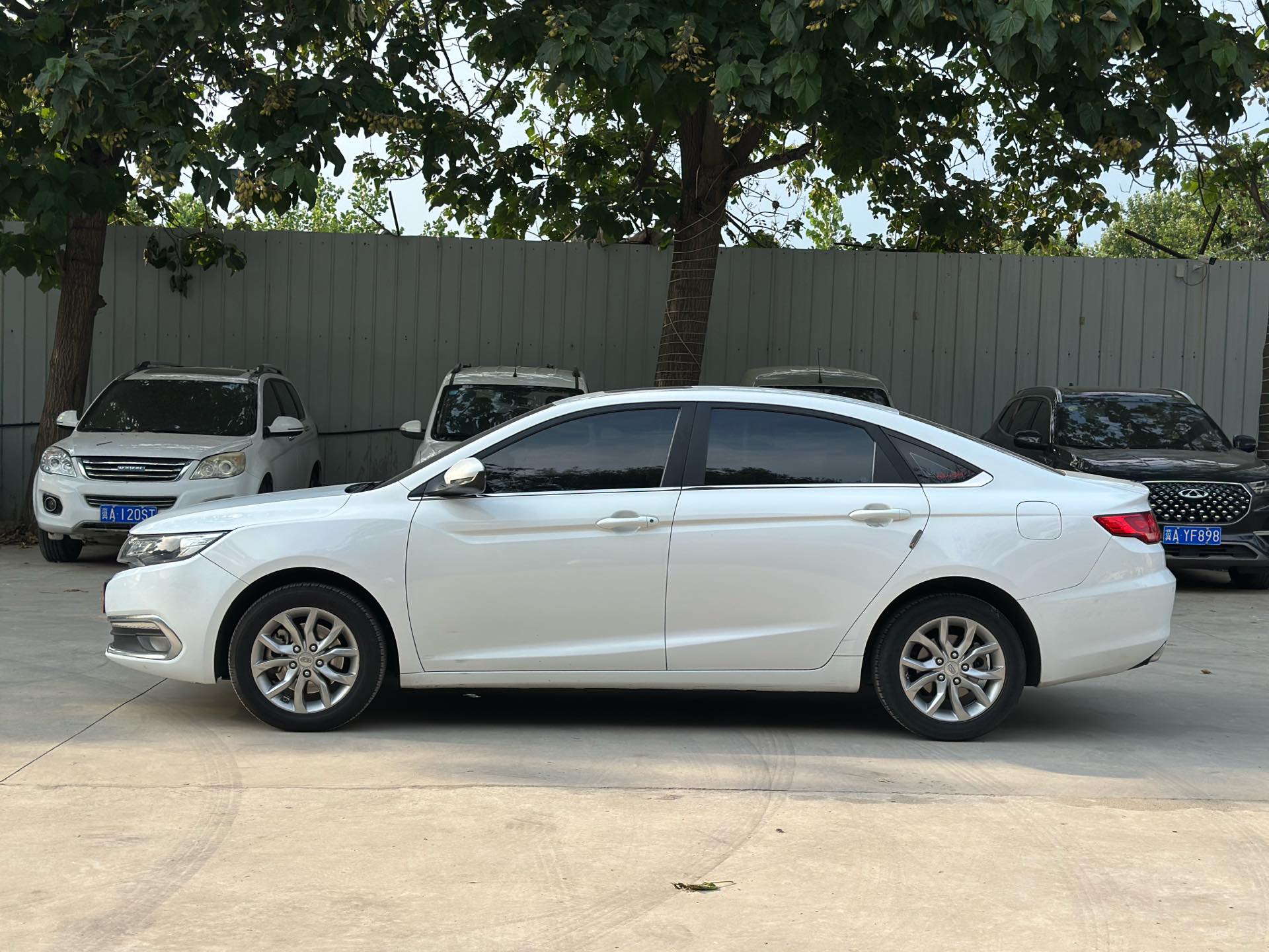 GEELY Emgrand GL 2017 car image #4