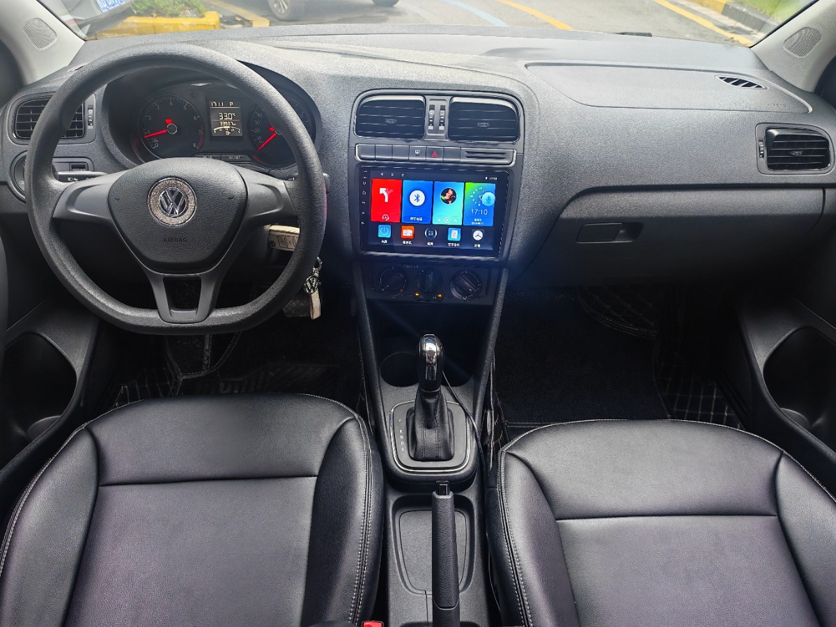Volkswagen Polo 2018 car image #8