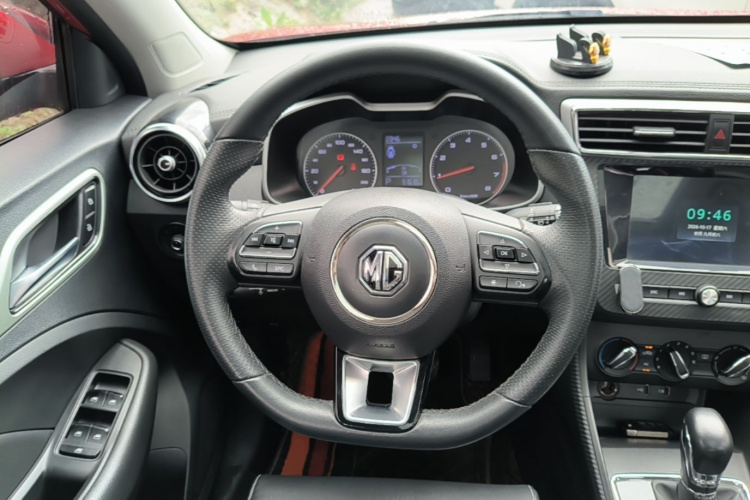 MG ZS 2019 car image #11