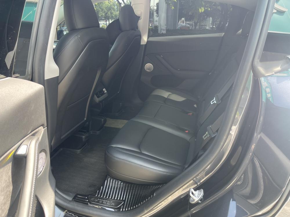 Tesla Model Y 2024 car image #13