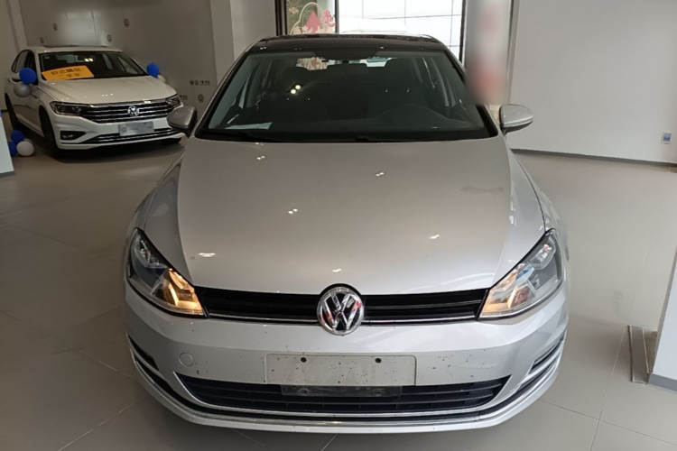 Volkswagen Golf 2015 car image #3