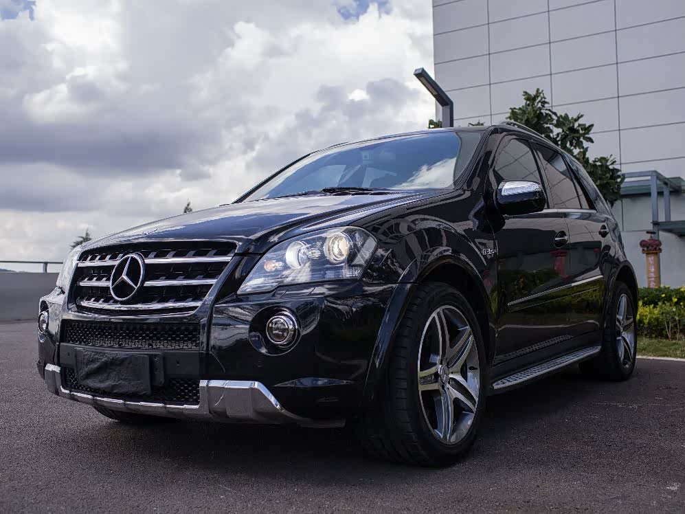 Mercedes-Benz M AMG 2009 Mercedes-Benz M AMG 2009 صورة سيارة