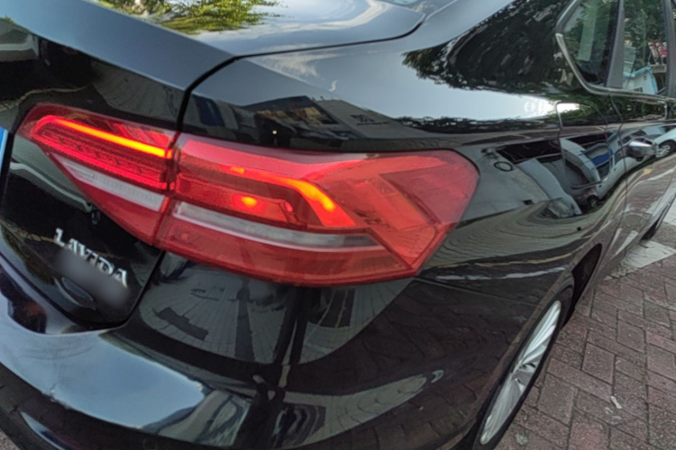 Volkswagen Lavida 2019 car image #8