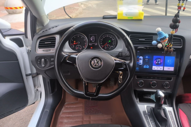 Volkswagen Golf 2015 car image #15