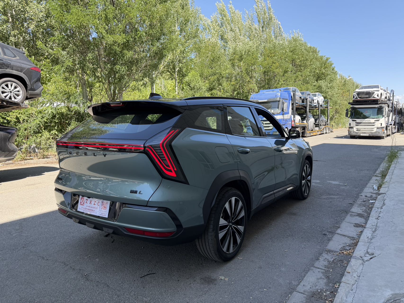 GEELY Boyue L 2025 car image #9