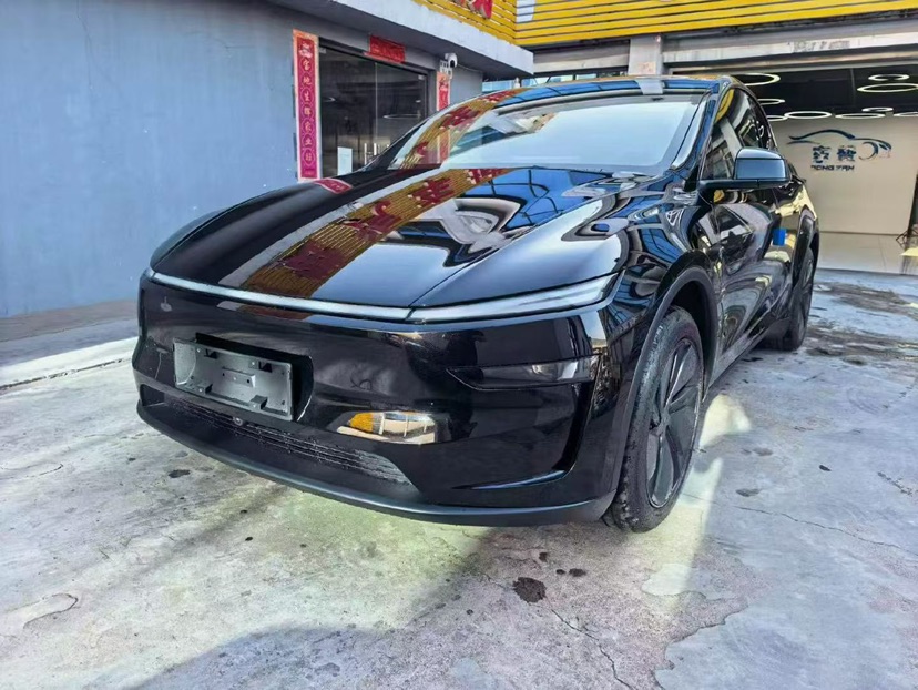 Tesla Model Y 2026 Tesla Model Y 2026 صورة سيارة