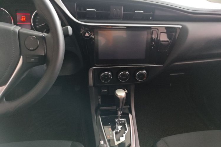 Toyota Corolla 2018 car image #13