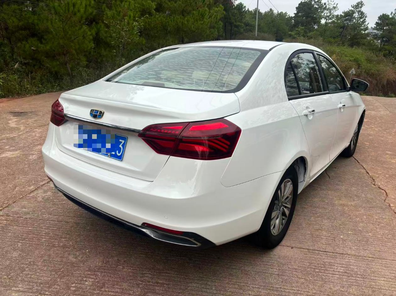 GEELY Emgrand 2018 car image #5
