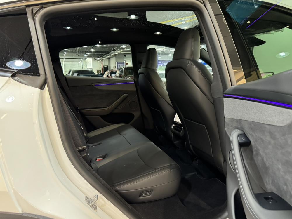 2026 #18 2026 immagine di auto #18