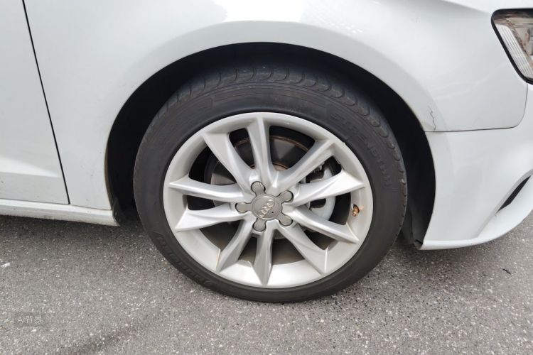 Audi A3 2018 car image #9