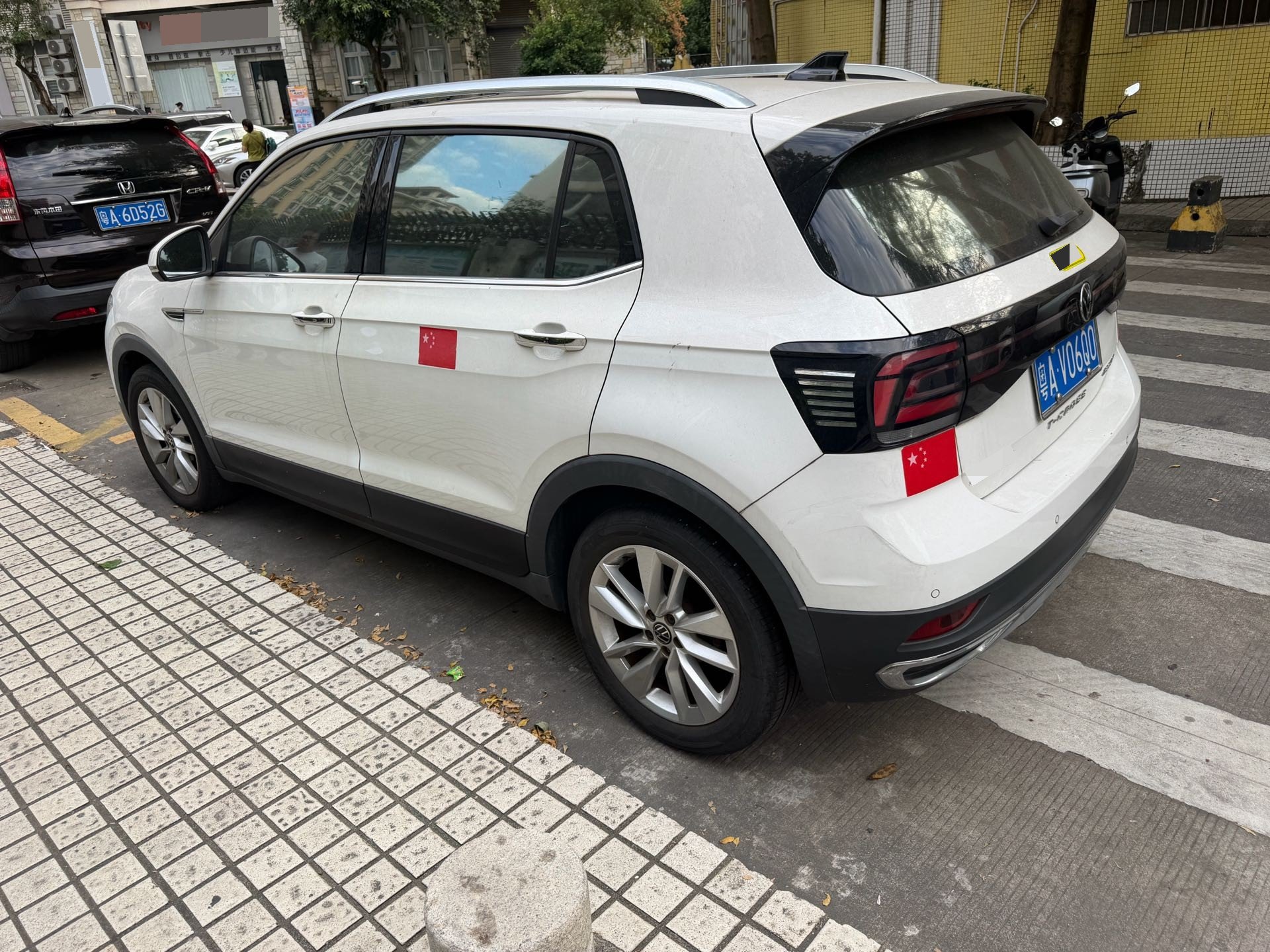 Volkswagen T-Cross 2021 #4 Volkswagen T-Cross 2021 صورة سيارة #4
