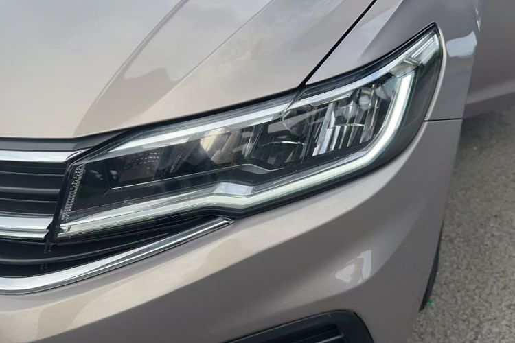 Volkswagen Bora 2022 car image #22