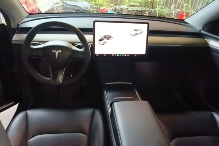 Tesla Model Y 2022 #10 Tesla Model Y 2022 car image #10
