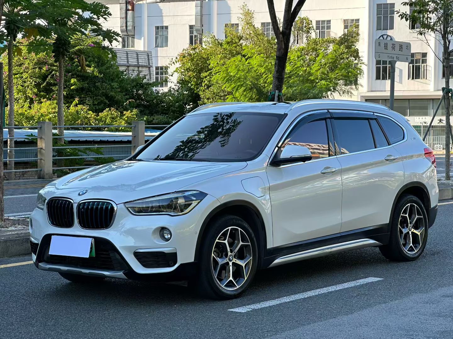 BMW X1 New Energy 2019 BMW X1 New Energy 2019 صورة سيارة