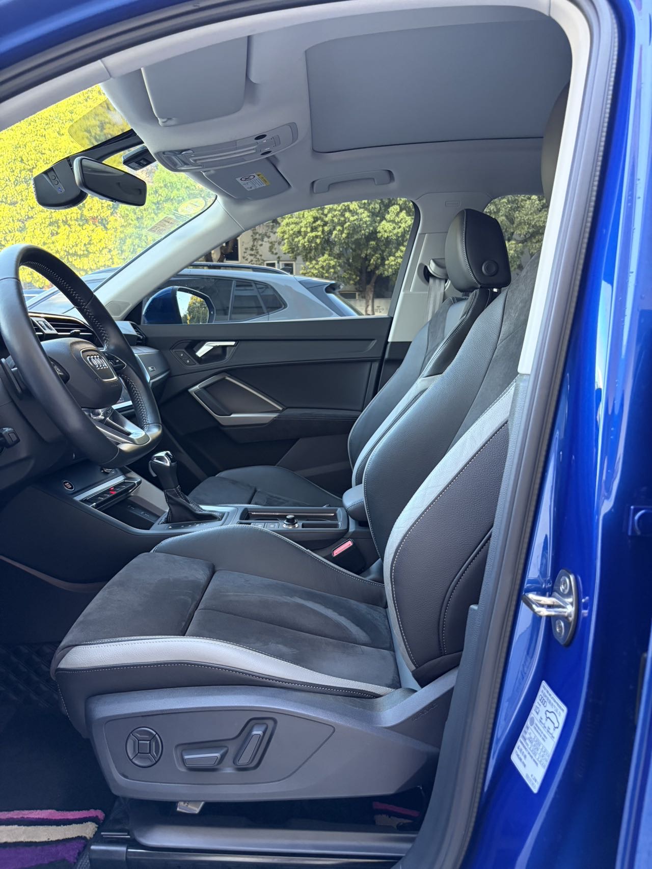 Audi Q3 2021 car image #4