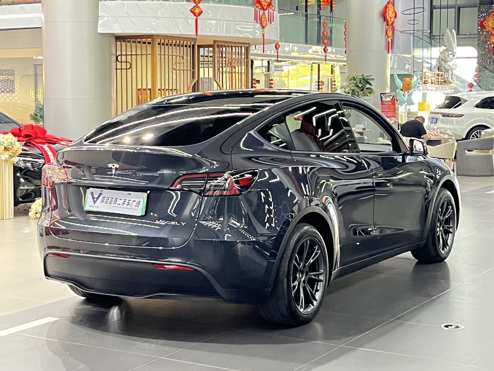 Tesla Model Y 2024 car image #7