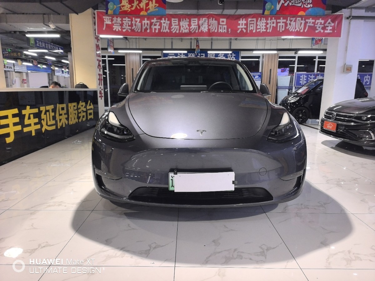 Tesla Model Y 2021 car image #2