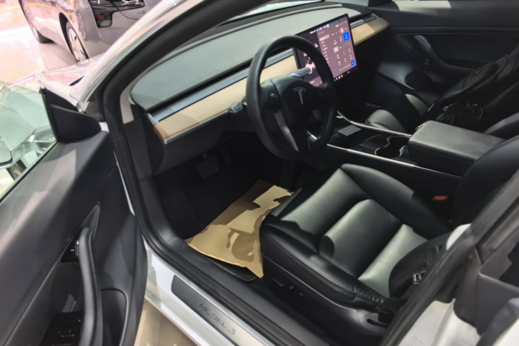 Tesla Model 3 2020 #16 Tesla Model 3 2020 car image #16