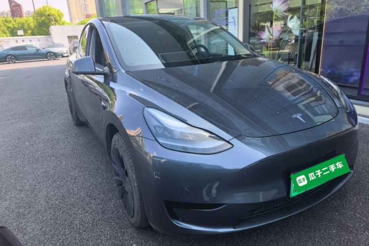 Tesla Model Y 2022 #4 Tesla Model Y 2022 car image #4
