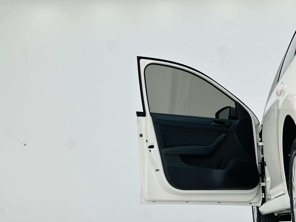 Volkswagen Santana 2022 car image #22