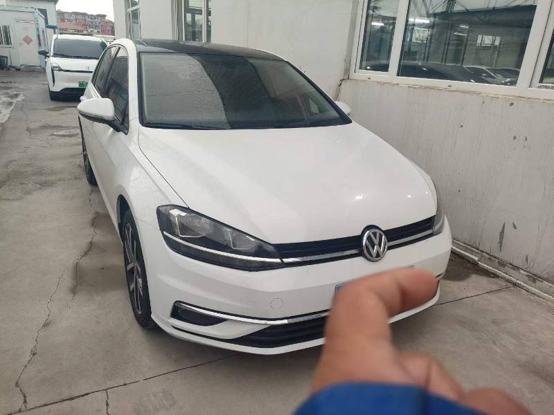 Volkswagen Golf 2018 car image 