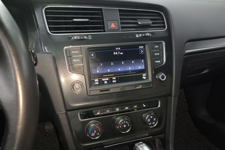 Volkswagen Golf 2017 #13 Volkswagen Golf 2017 car image #13