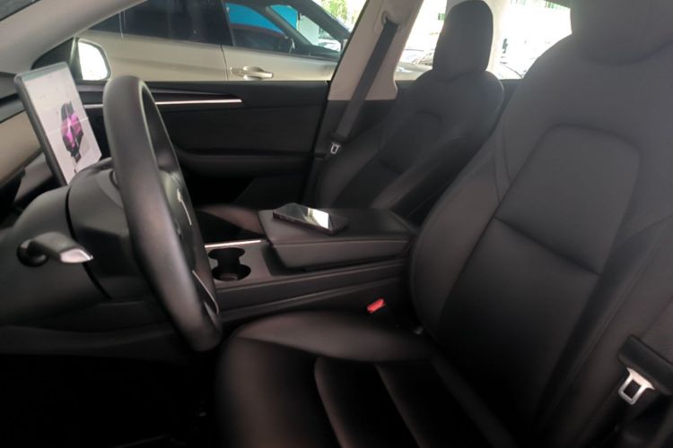 Tesla Model Y 2022 #15 Tesla Model Y 2022 car image #15