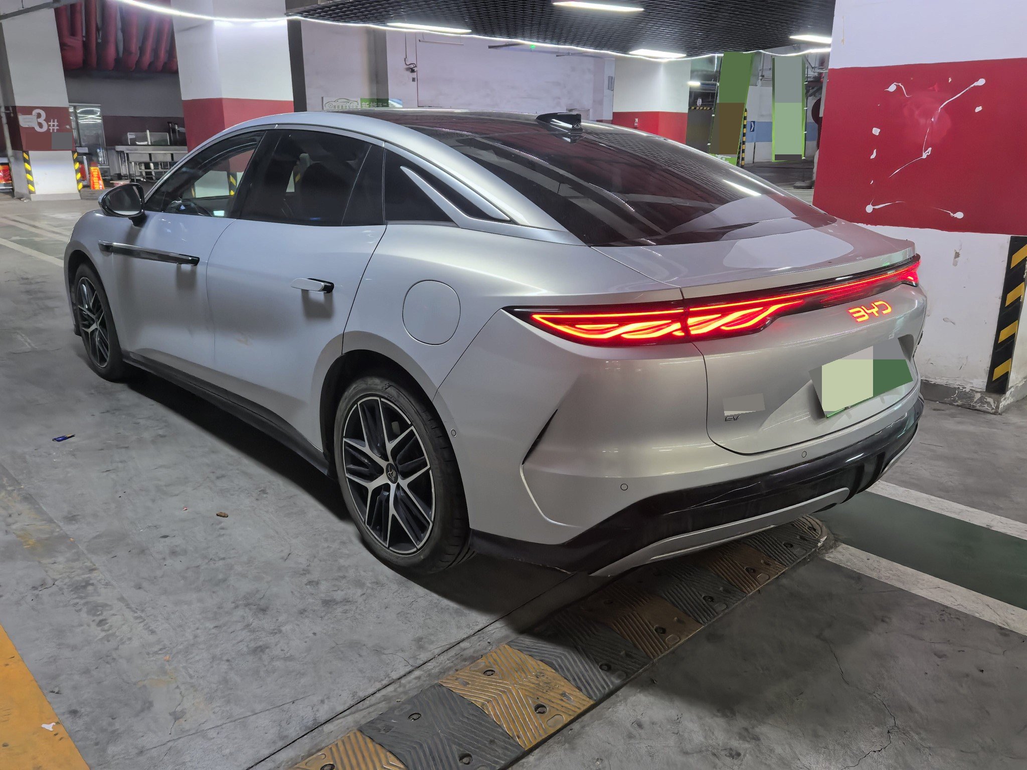BYD HanL 2025 #6 BYD HanL 2025 изображение автомобиля #6