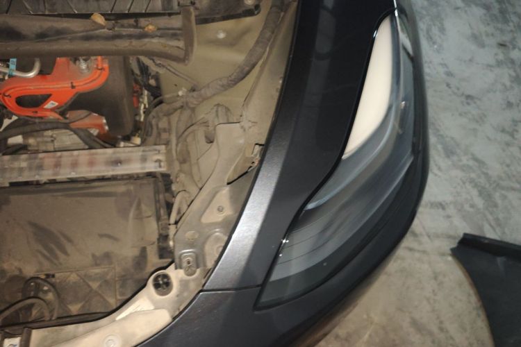 Tesla Model Y 2024 #25 Tesla Model Y 2024 immagine di auto #25