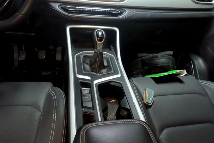 GEELY Vision X6 2021 car image #14