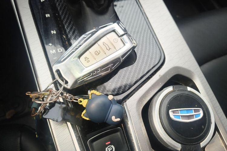 GEELY Emgrand 2024 car image #14