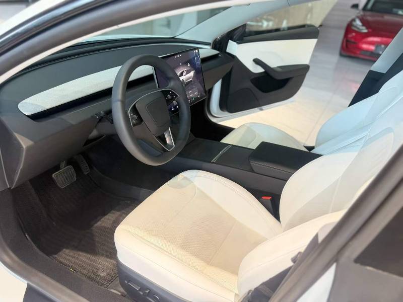 Tesla Model 3 2025 #4 Tesla Model 3 2025 car image #4