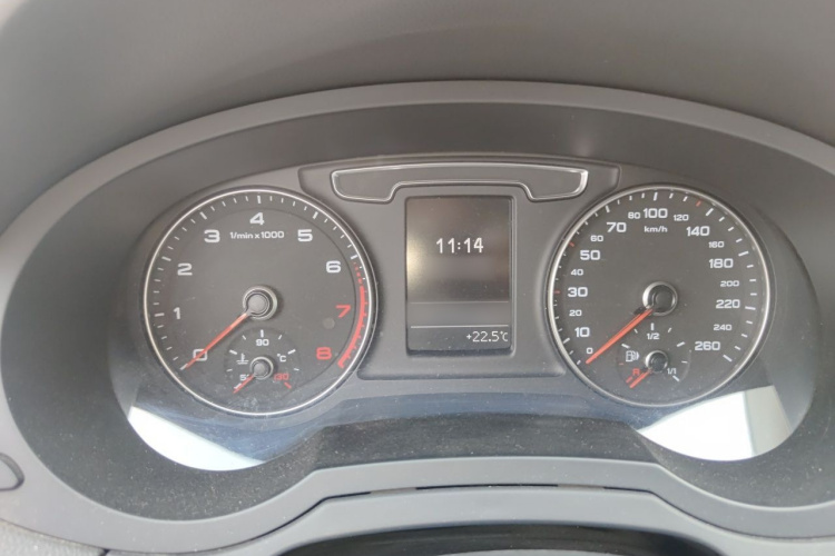 Audi Q3 2016 #16 Audi Q3 2016 car image #16
